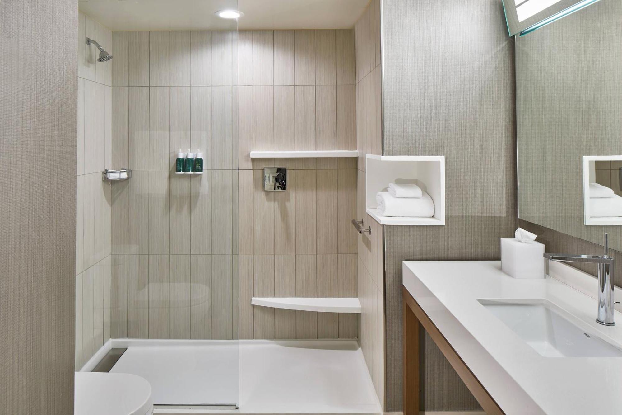 Courtyard Baltimore Downtown/Mchenry Row Екстер'єр фото