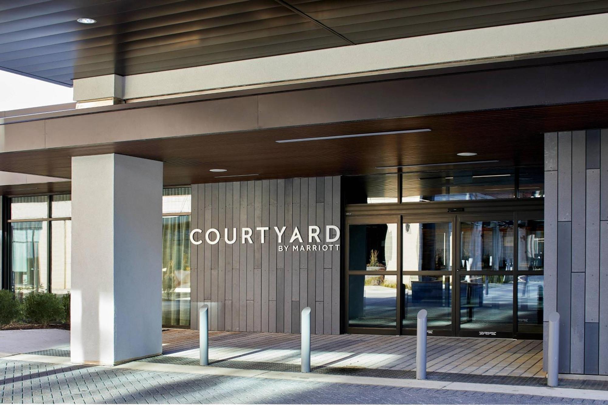 Courtyard Baltimore Downtown/Mchenry Row Екстер'єр фото
